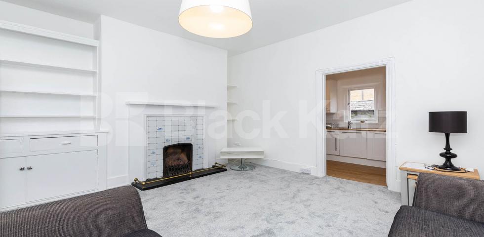 Central camden location 3 double bedrooms plus lounge mins to tube snd shops College Place, Camden